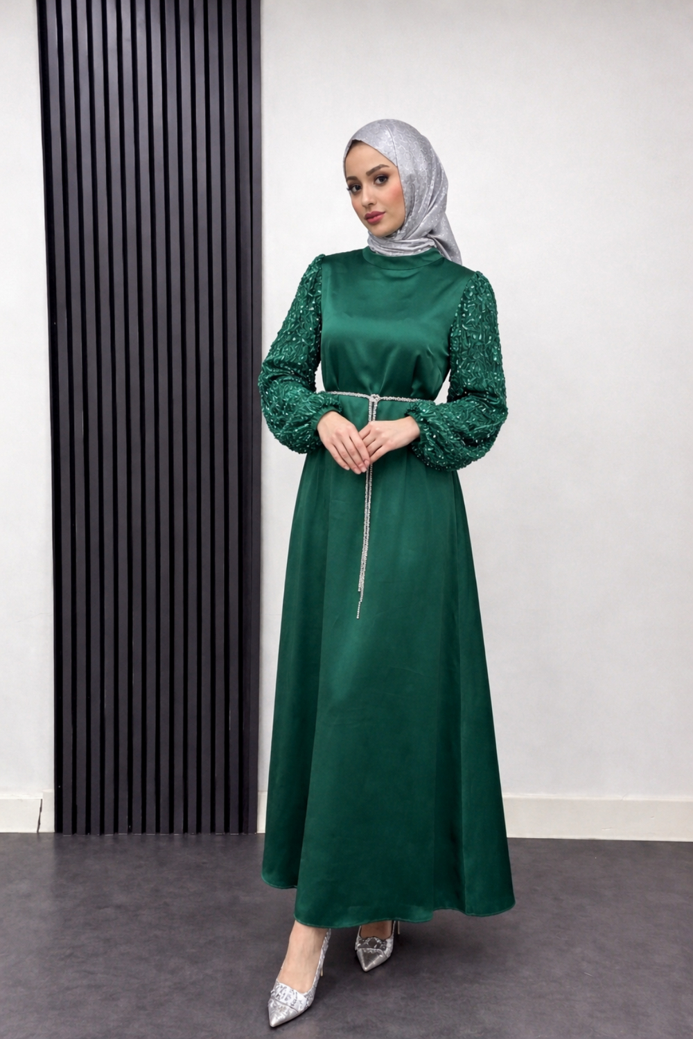 Kolları Boncuk İşlemeli Zehra Abiye-Zümrüt