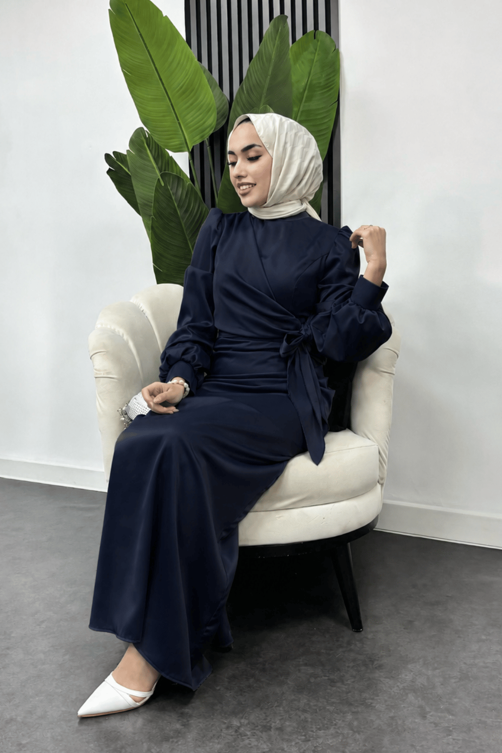 Roya Model Yandan Bağlamalı Saten Abiye-Lacivert