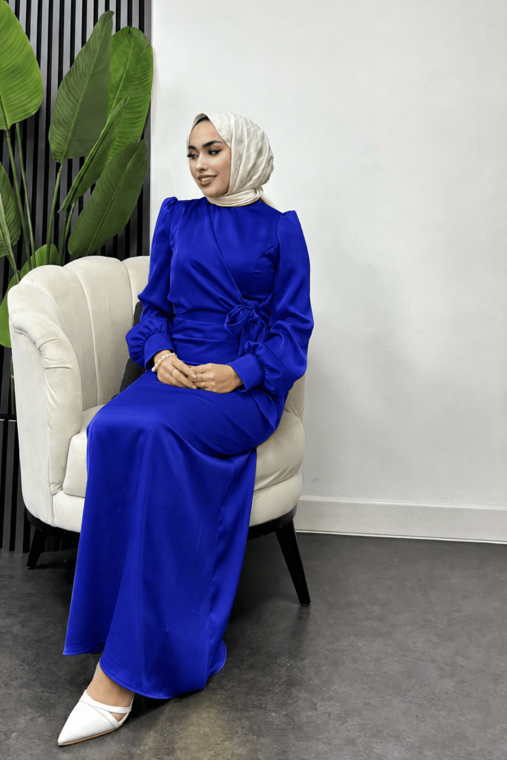 Roya Model Yandan Bağlamalı Saten Abiye-Saks Mavi