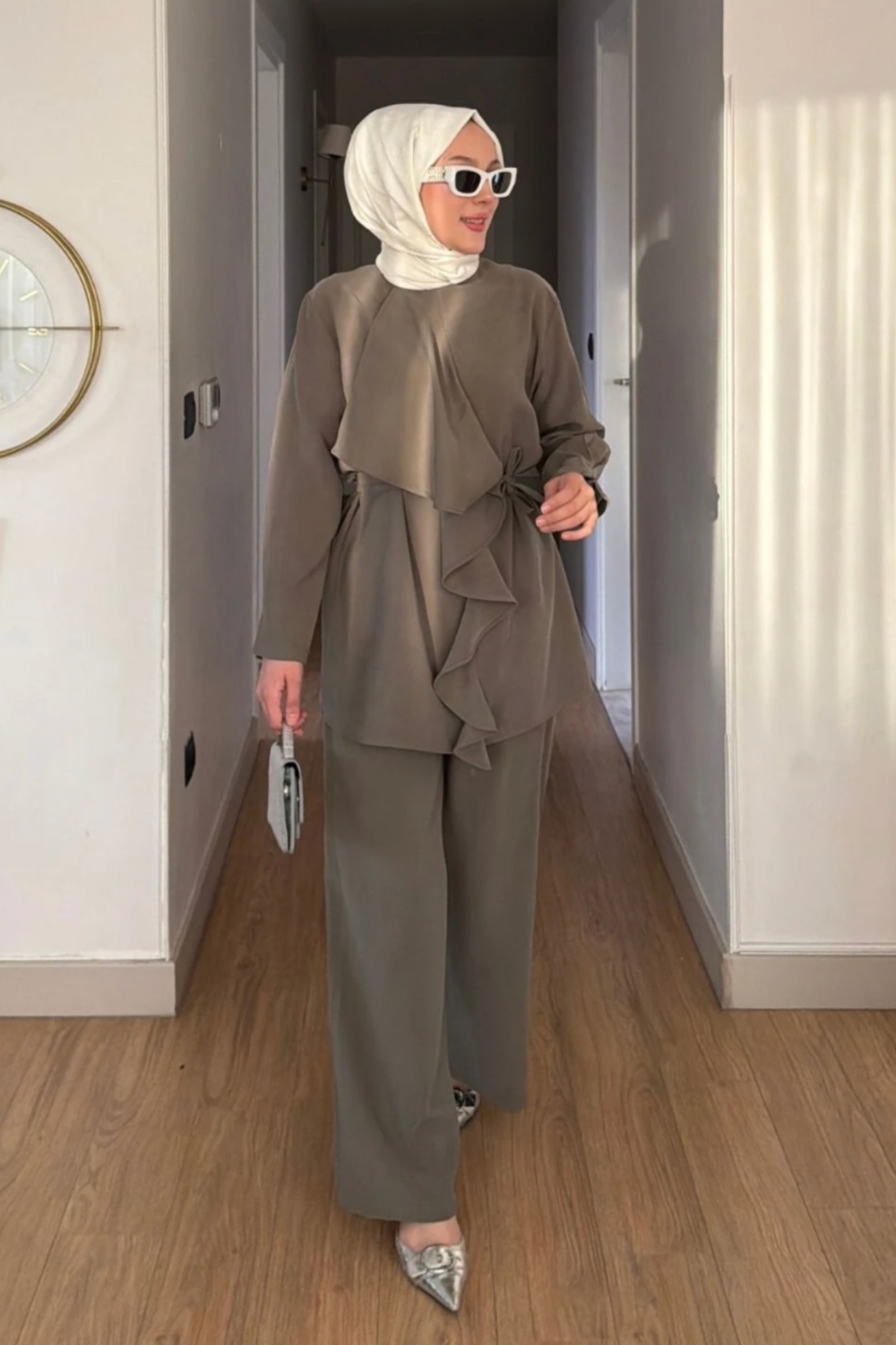 Tilda Fırfır Detaylı Tansel Kumaş Tesettür Takım- Haki