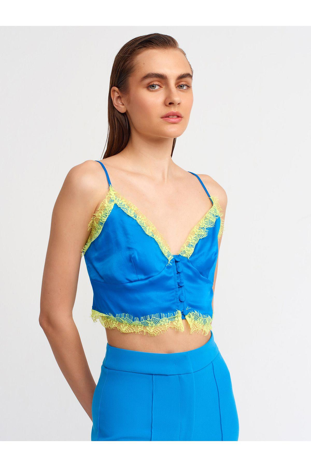 20120-dantel-detayli-crop-top-saks-194e0f.jpg