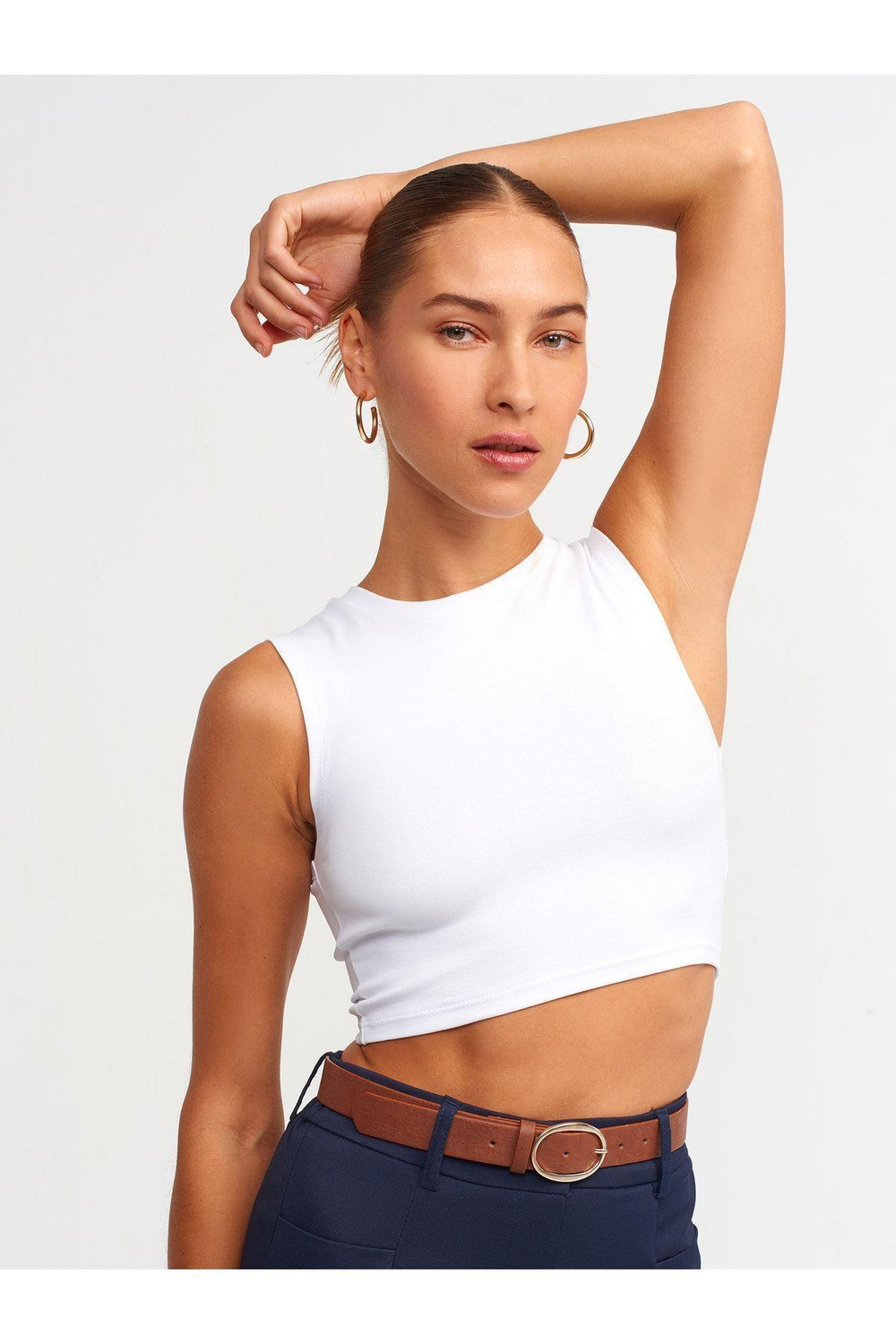 30125-crop-top-beyaz-9f4106.jpg