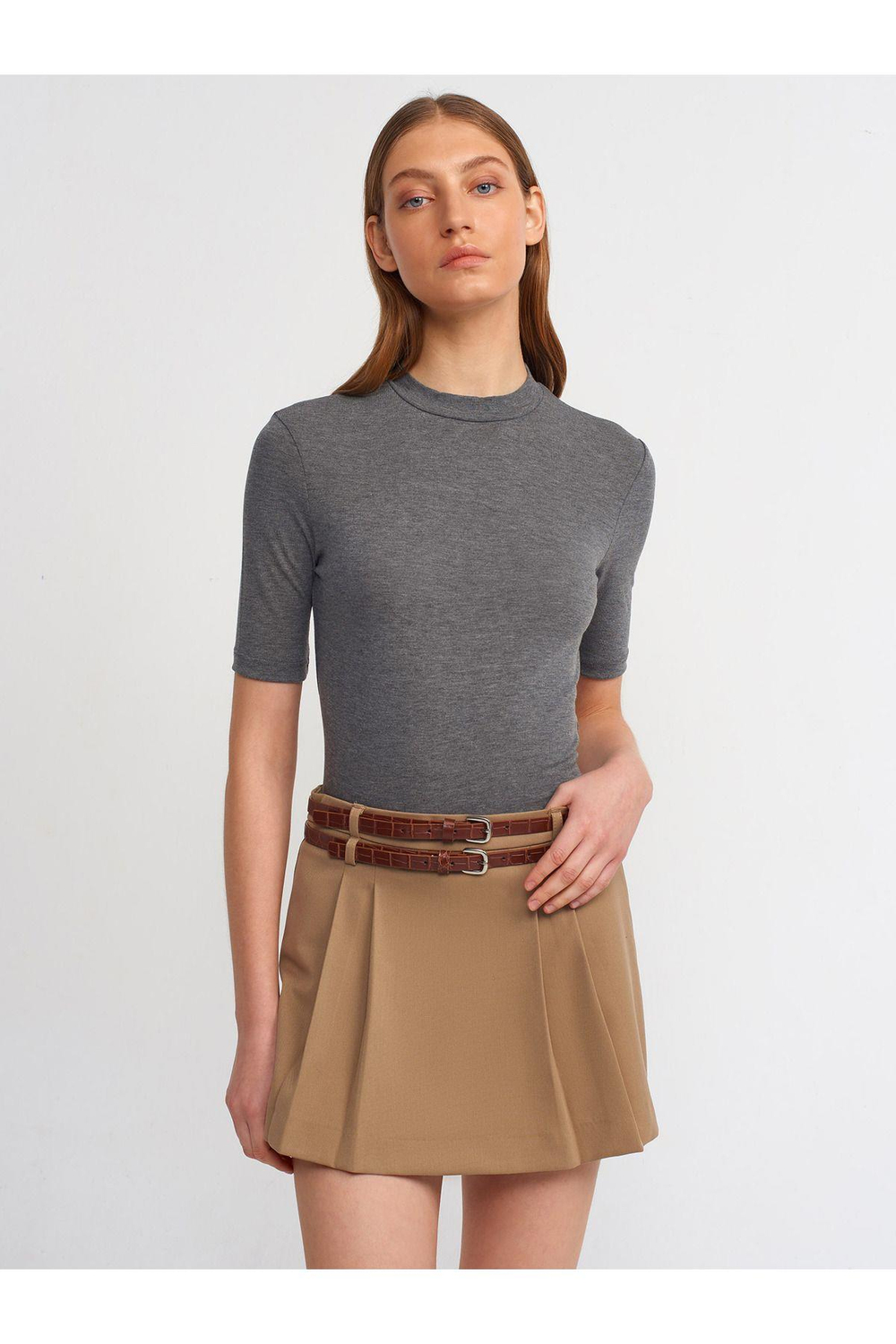 30481-yuksek-yakali-tshirt-antrasit-m-5-ae56.jpg