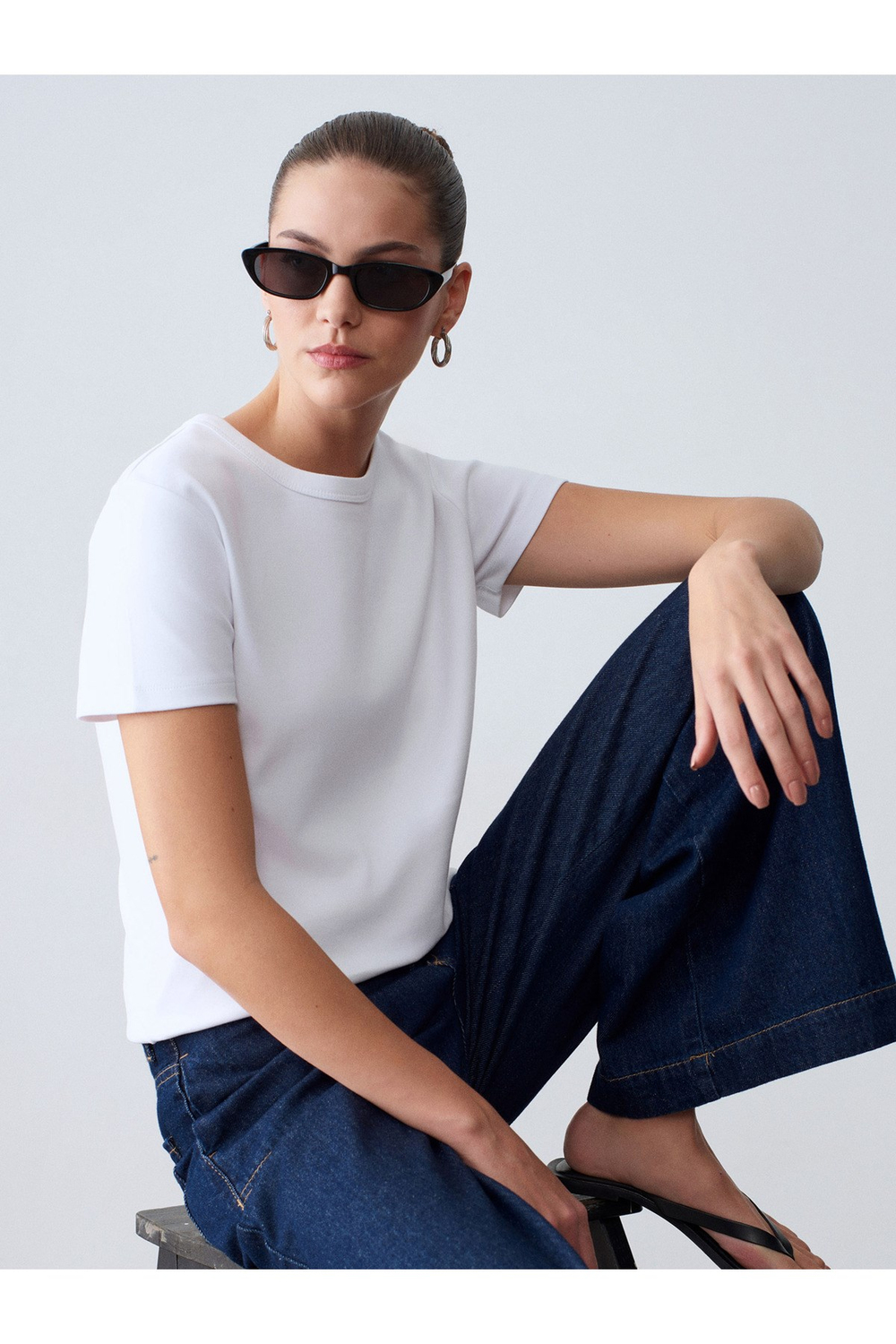 32779-bisiklet-yaka-t-shirt-beyaz-c-349a.jpg