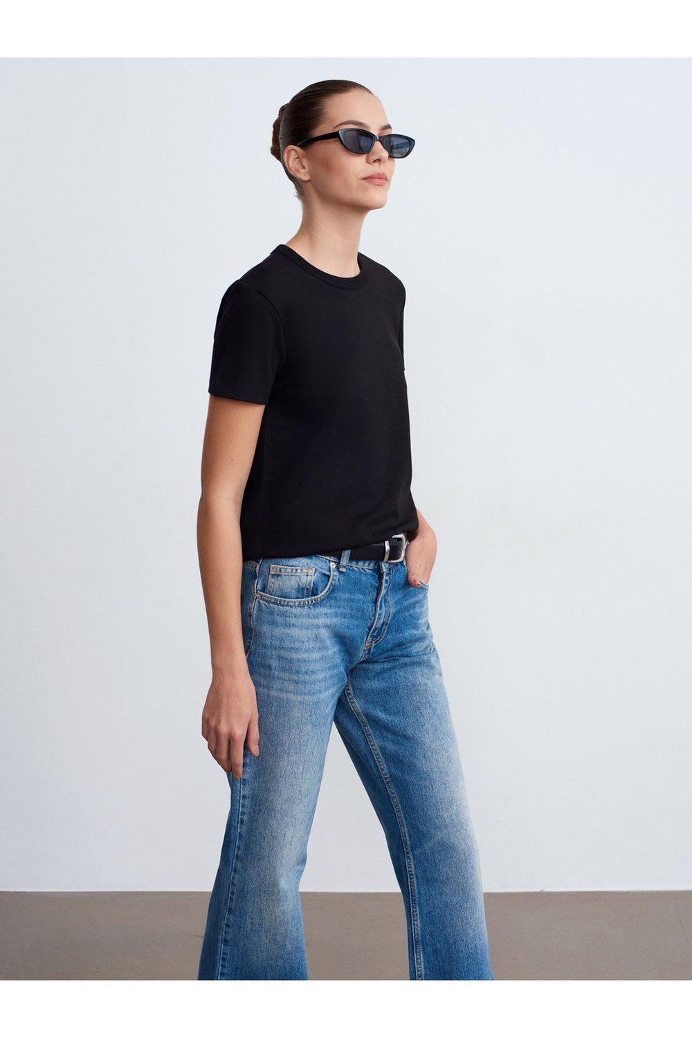 32779-bisiklet-yaka-t-shirt-siyah-136d81.jpg