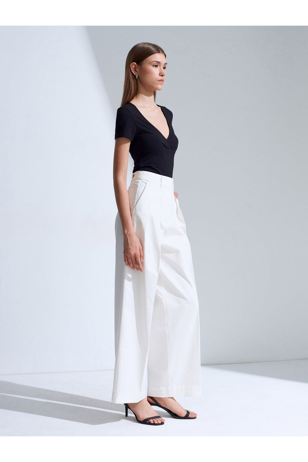 72720-pensli-genis-paca-pantolon-beyaz-850-4d.jpg