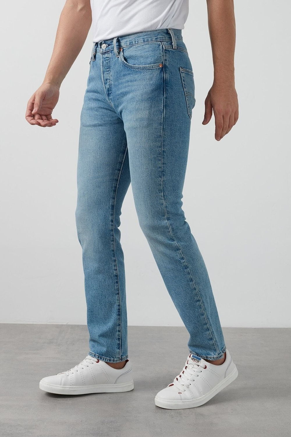 erkek-mavi-pamuklu-regular-fit-jeans-k-70-f1b.jpg