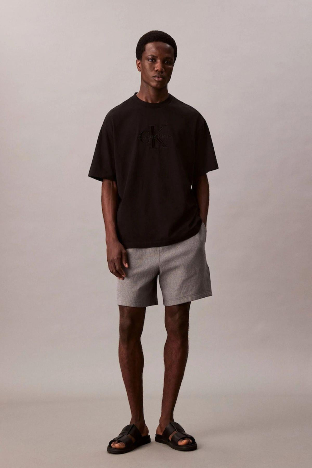 erkek-nakis-logolu-t-shirt-siyah-4b87-b.jpg