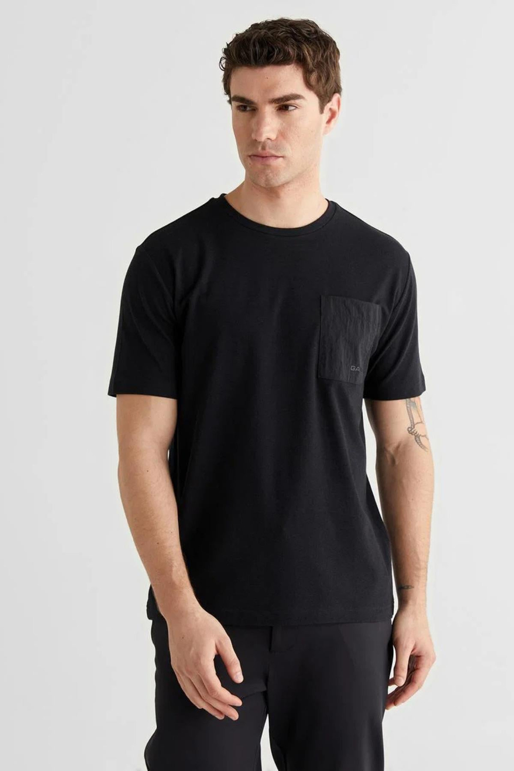 erkek-siyah-baskili-kisa-kollu-t-shirt--0cba-.jpg