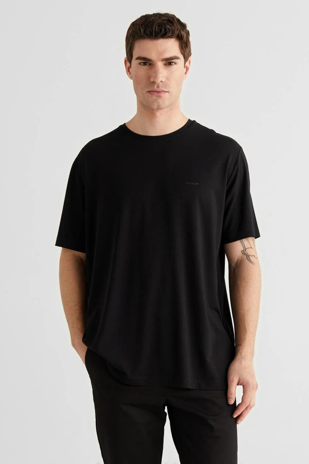 erkek-siyah-baskili-kisa-kollu-t-shirt-699-b8.jpg