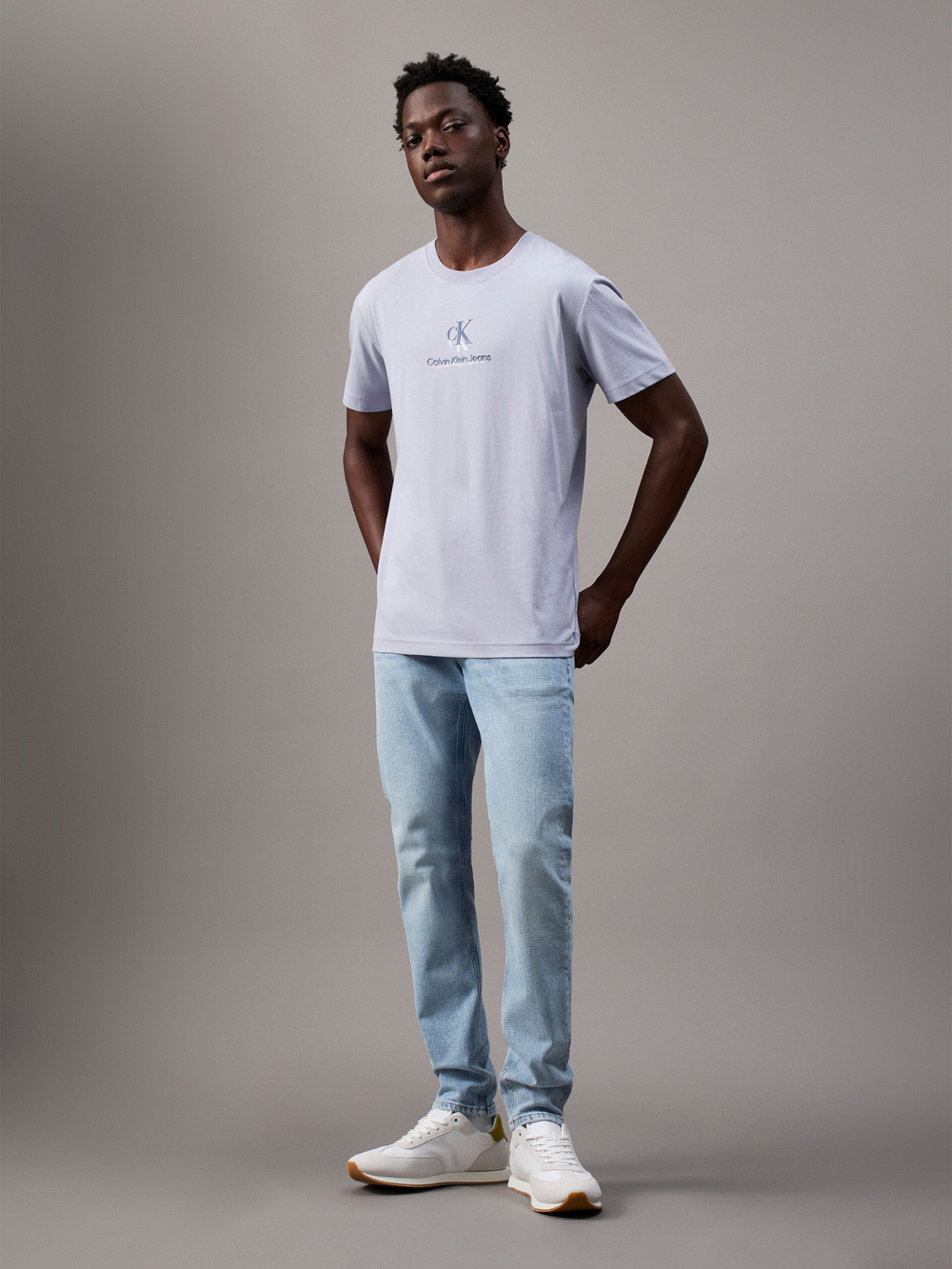 erkek-slim-taper-acik-mavi-jean-pantol-1dce9-.png