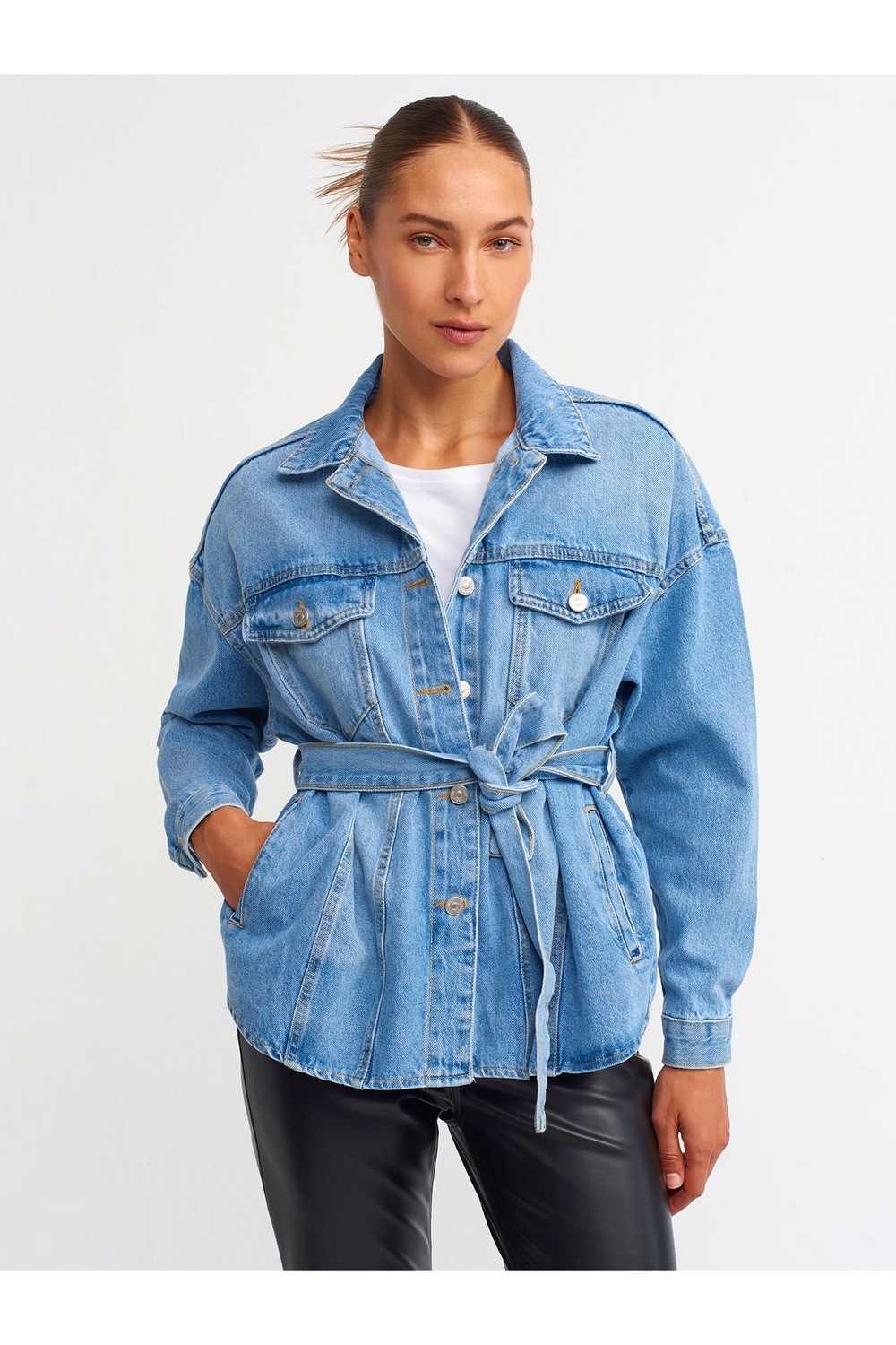 Mavi Kemerli Oversize Kadın Mont 65304