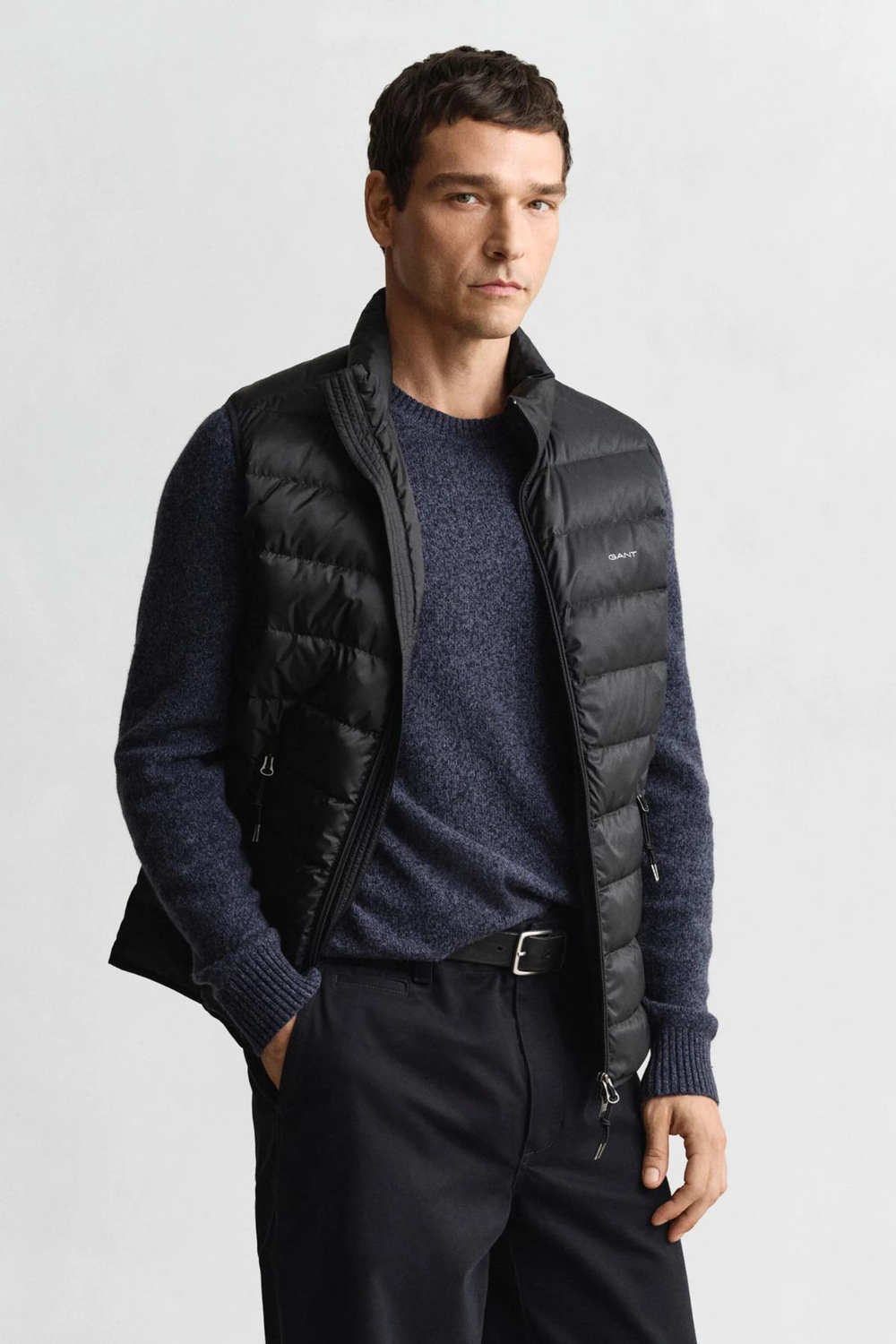 regular-fit-erkek-siyah-yelek-9d52-d.jpg