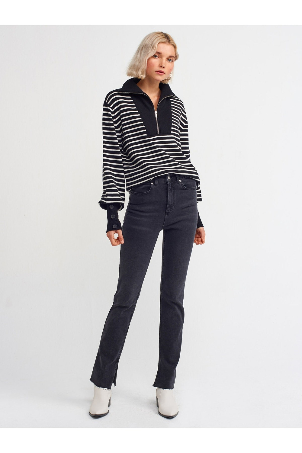 Siyah Yanı Yırtmaçlı Comfort Likralı Jean Pantolon 4497