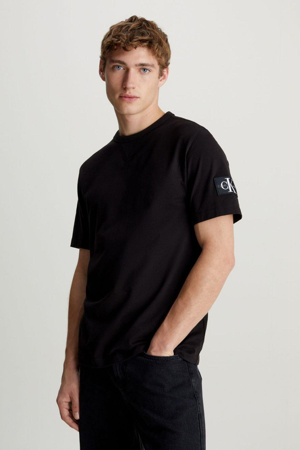 t-shirt-539a80.jpg