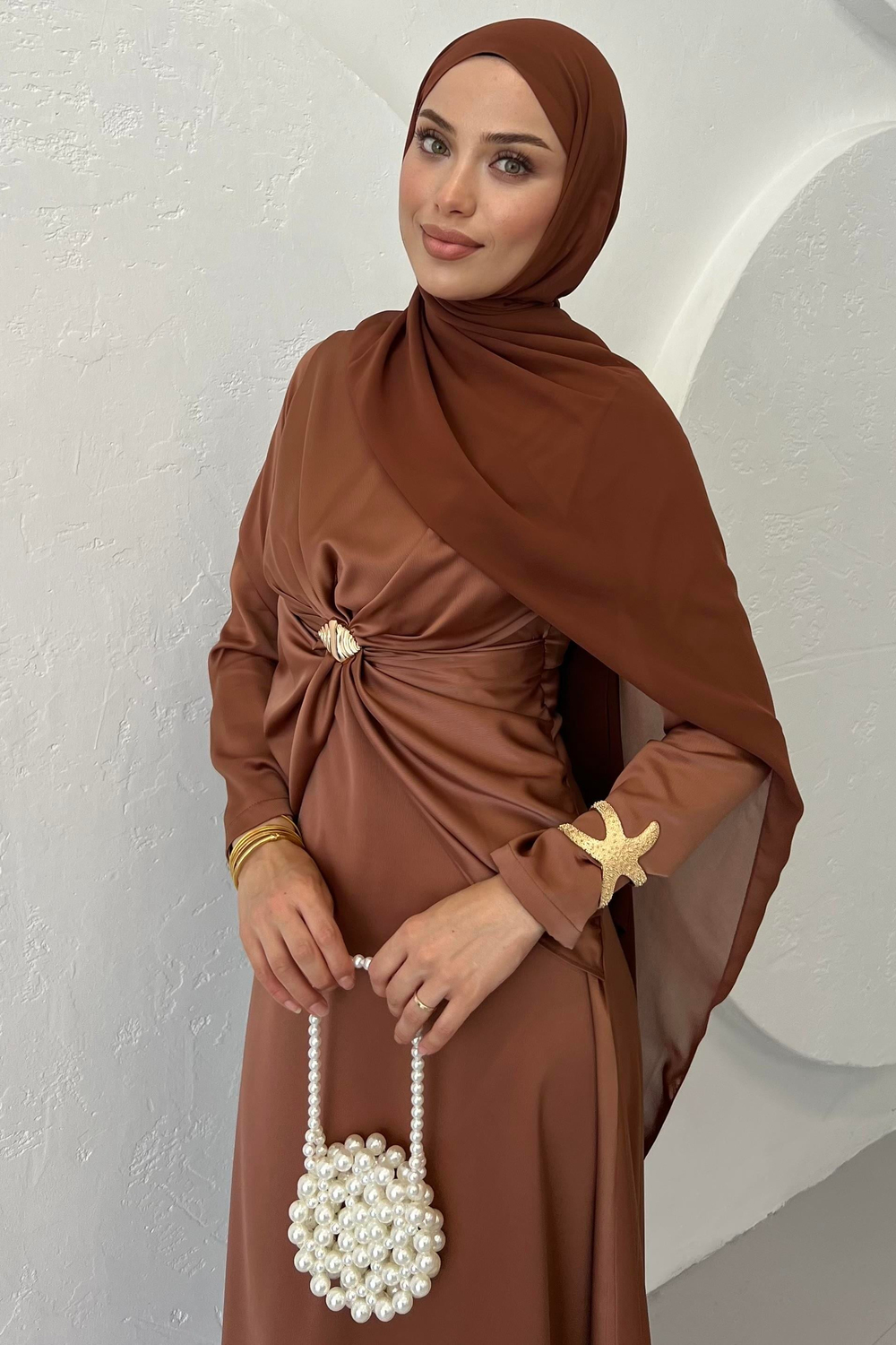 Beli Toka Detaylı Elbise Karamel