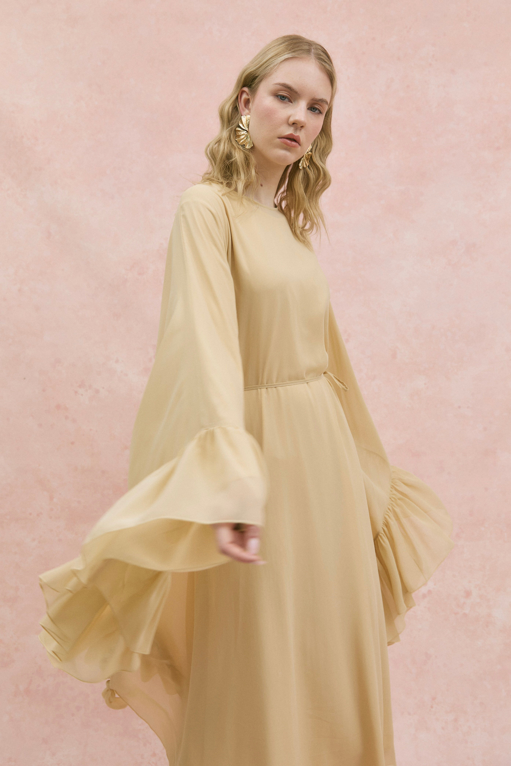 Fırfırlı Şifon Abaya Bej