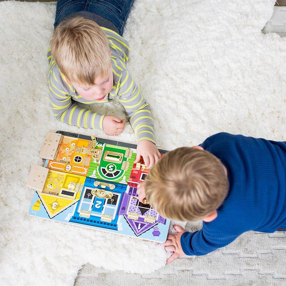 Melissa & Doug Ahşap Çilingir Tahtası