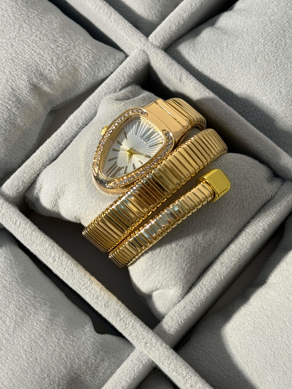 BVLGARI SERPENT MODEL SAAT