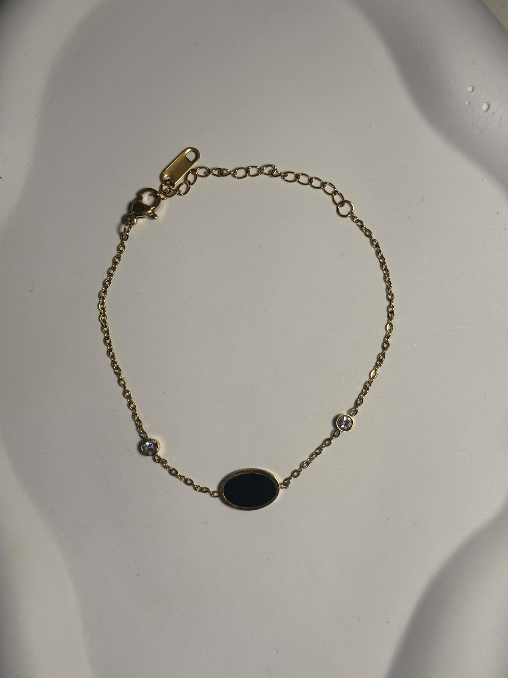 OVAL SİYAH TAŞLI BİLEKLİK
