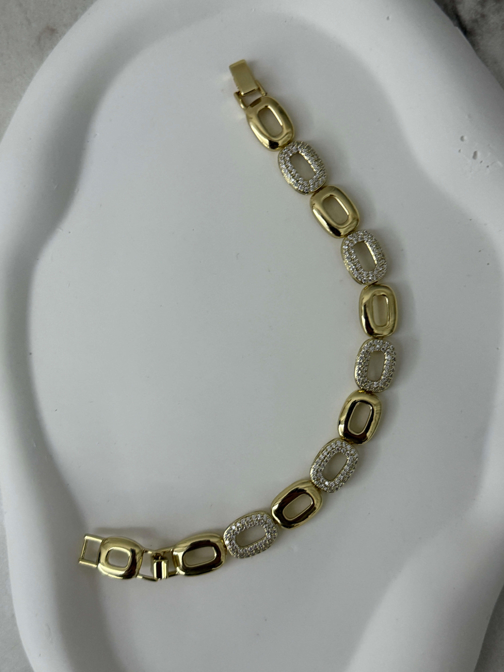 PREMİUM OVAL MODEL ZİRKON TAŞLI BİLEKLİK