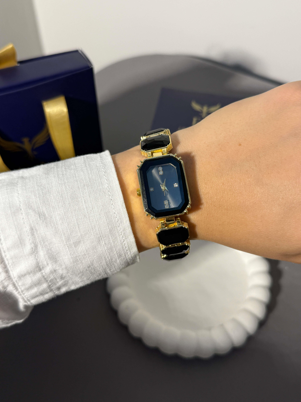 SWAROWSKI MODEL SIYAH GOLD DETAY SAAT