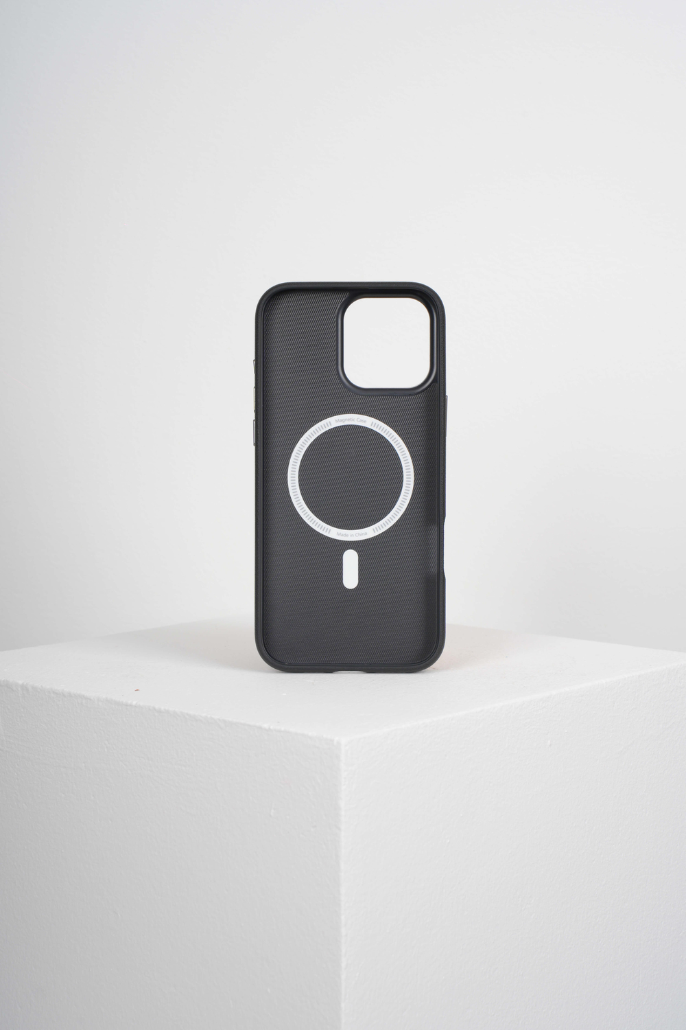 Monocase Iphone 16 Pro Max Siyah Manyetik Özellikli Kılıf