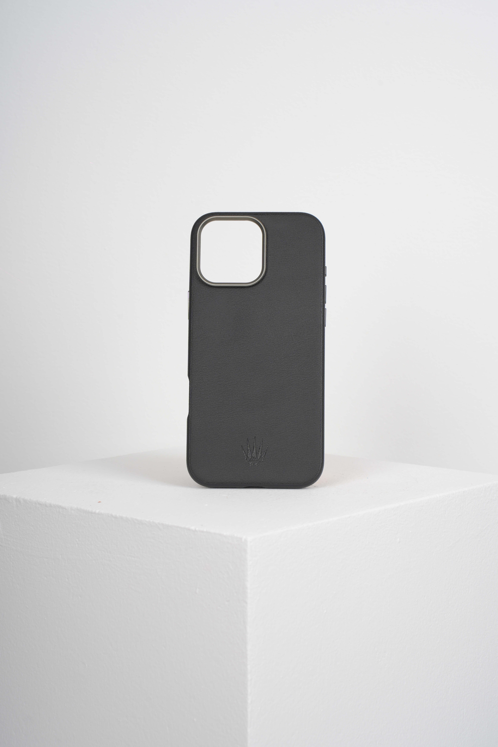 Luxe Iphone 16 Pro Max Siyah Manyetik Özellikli Kılıf