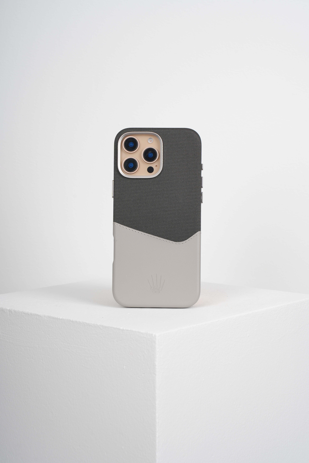 Nova Iphone 16 Pro Deri Kartlıklı Telefon Kılıfı Gri 