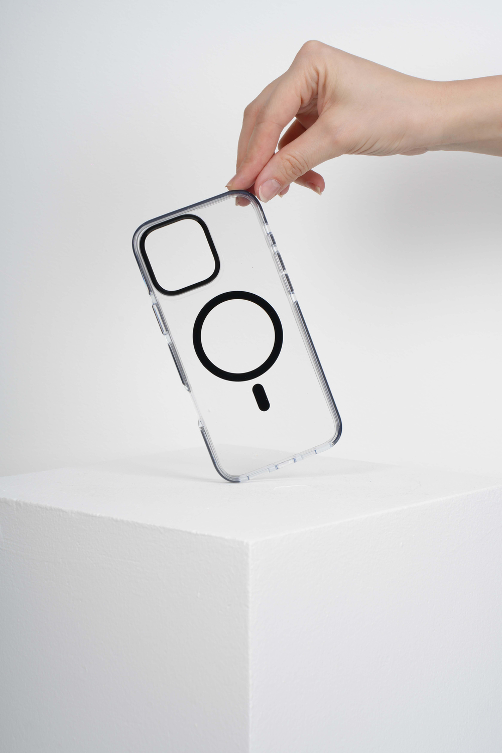 Silicone case Iphone 16 Pro Max Siyah Kılıf Magsafe Özellikli Şeffaf Sert Pc Embos Kılıf+Kamera Koruyucu+Kartlık