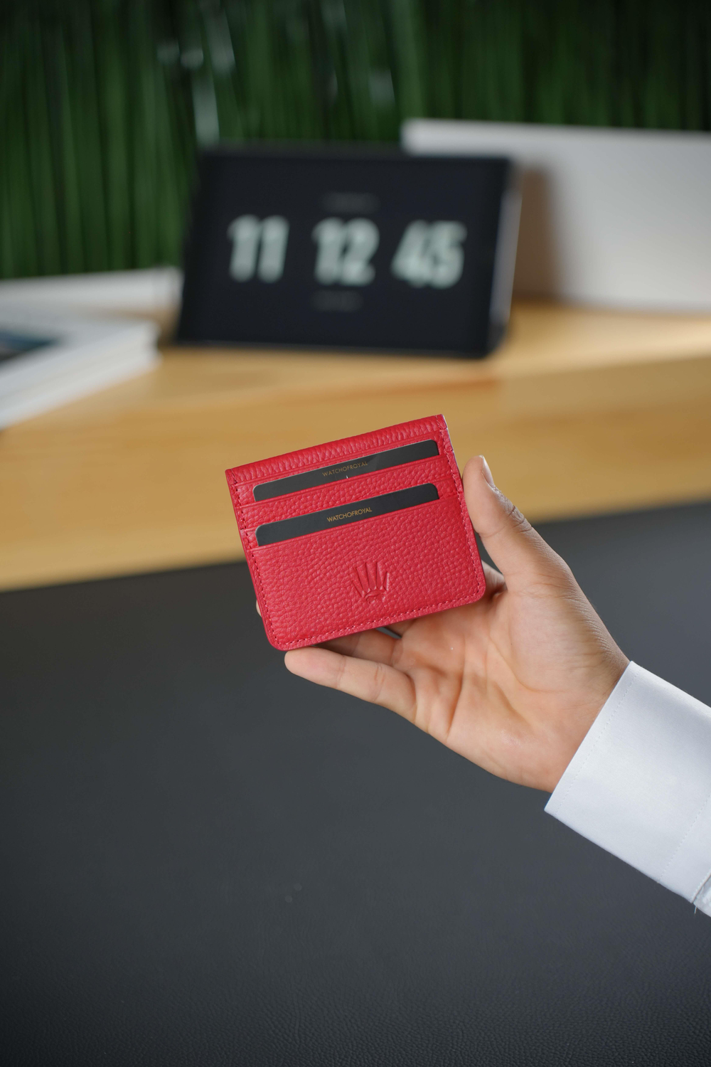 Slim Hakiki Deri Kırmızı Kartlık & Cüzdan - 8 Kart Bölmeli, Çelik Çıtçıt Kilit Sistemi, Para Bölmeli Dikiş Detaylı Pair