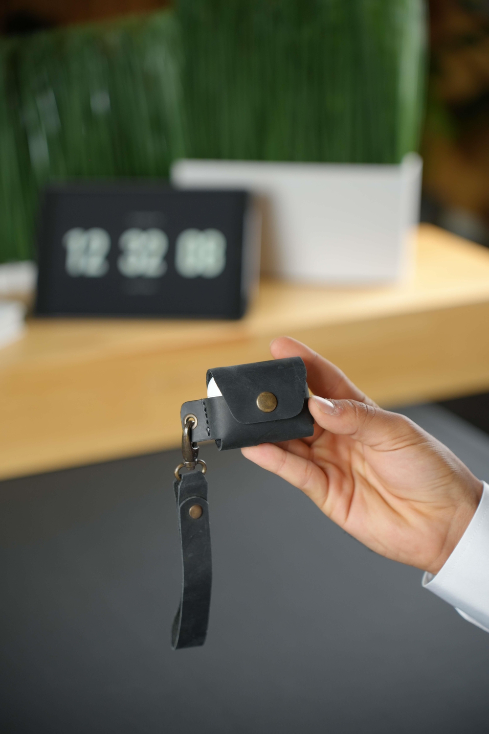 Apple Airpods Pro Siyah Hakiki Deri Kılıf+Anahtarlık 