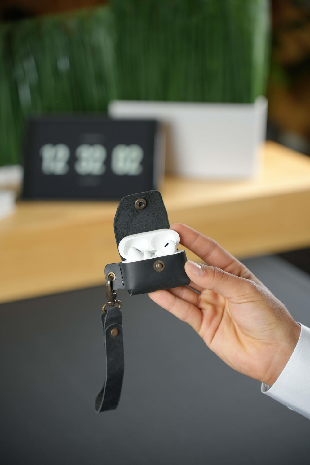 Apple Airpods Pro Siyah Hakiki Deri Kılıf+Anahtarlık 