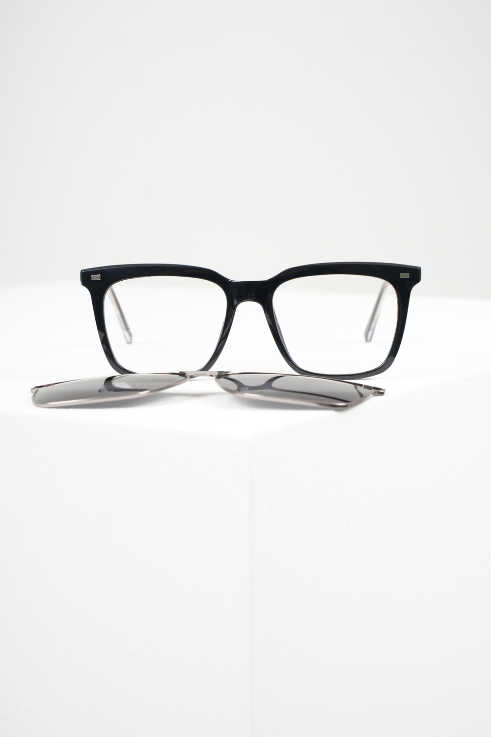ROYAL EYEWEAR RE98020 MIKNATISLI ÖN ÇERÇEVESİ ÇIKARILABİLEN SİLVER SİYAH GÜNEŞ GÖZLÜĞÜ