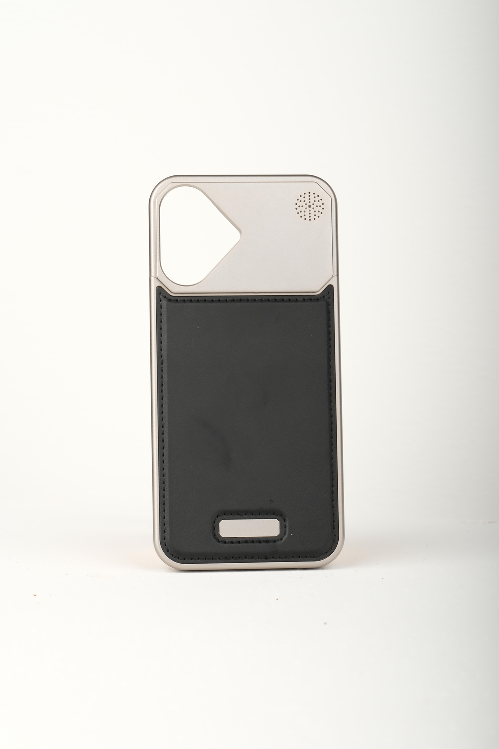 Therock iPhone 16 Siyah Manyetik Özellikli Alüminyum Alaşımlı Hakiki Deri,Kokulu Metal Kızaklı Telefon Kılıfı