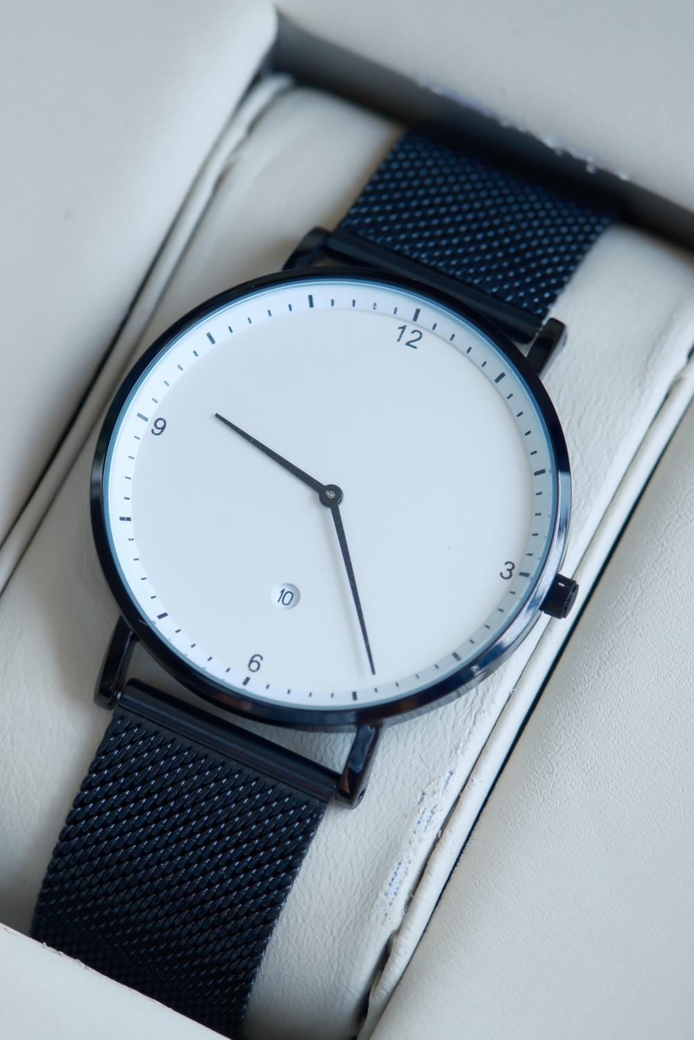 AURORA SLIM WHITE STEEL MESH WRISTWATCH