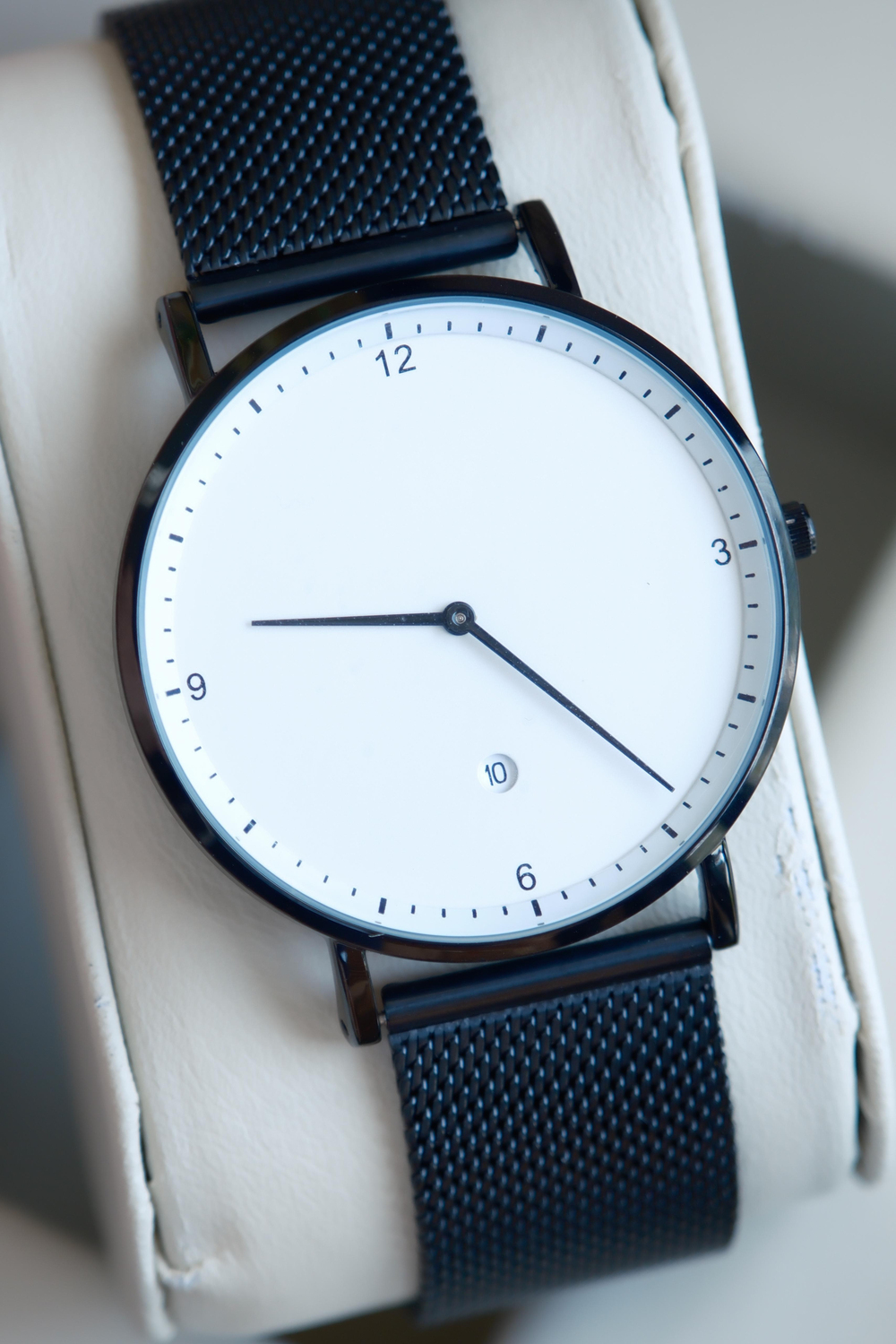 AURORA SLIM WHITE STEEL MESH WRISTWATCH