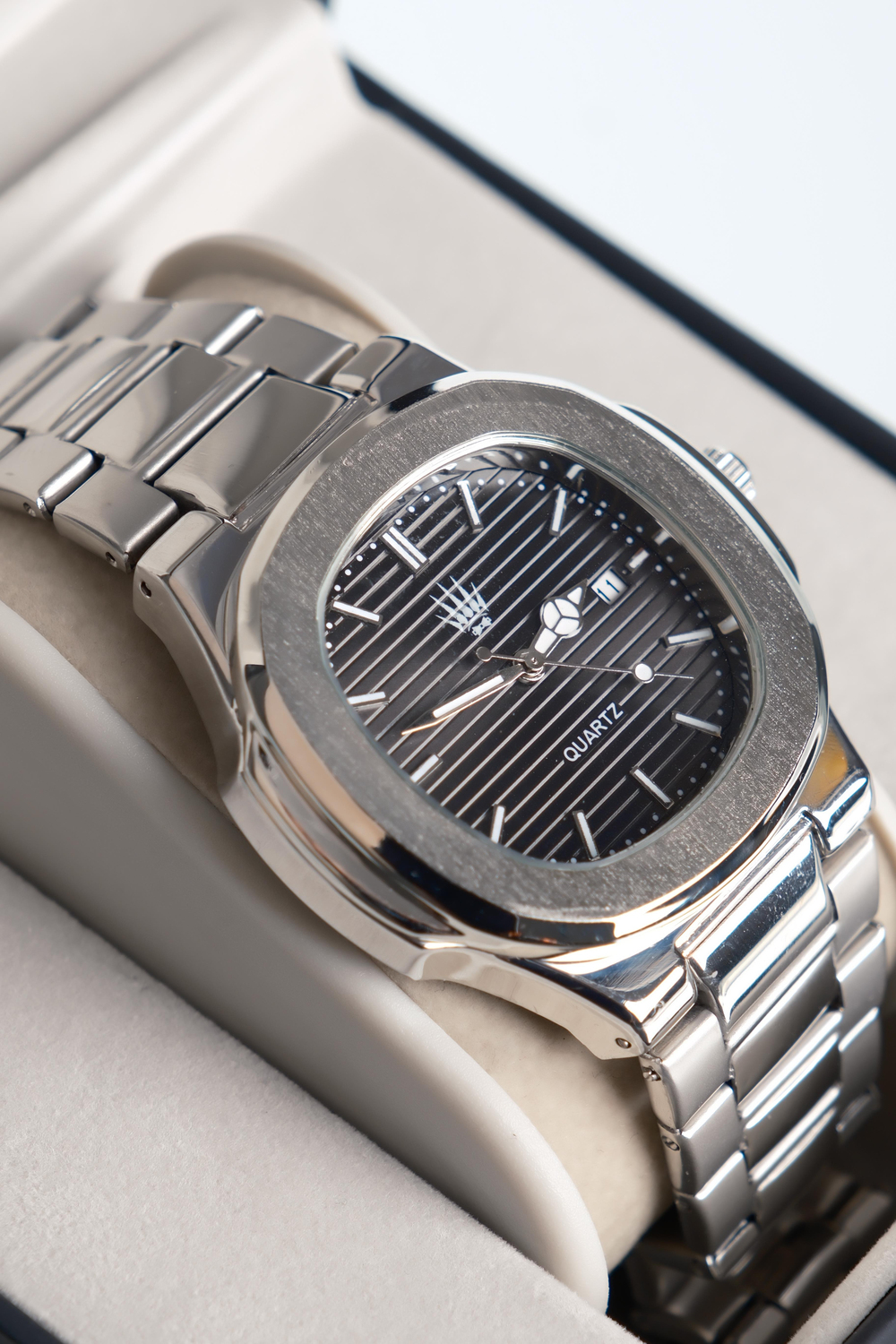 Wolf Silver Black Kol Saati