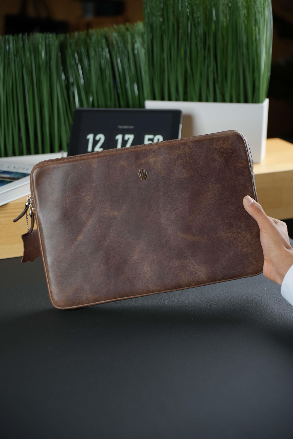 Premium Hakiki Deri efekt Kahverengi El Çantası Fermuarlı Notebook Organizatör Bouches
