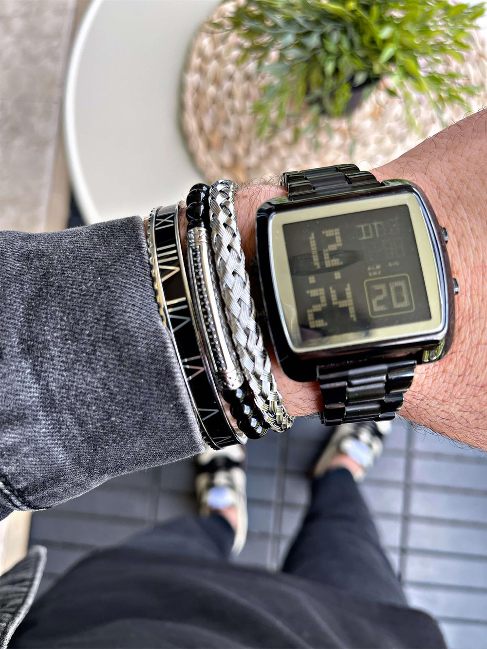 Çelik Kordonlu Siyah Dijital LED Kol Saati Kare Kasa ve Hardlex Mineral Cam, 3ATM