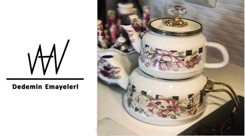 Zaman El Boyaması Emayeler ile Şık Çay Saatlerini Gösteriyor