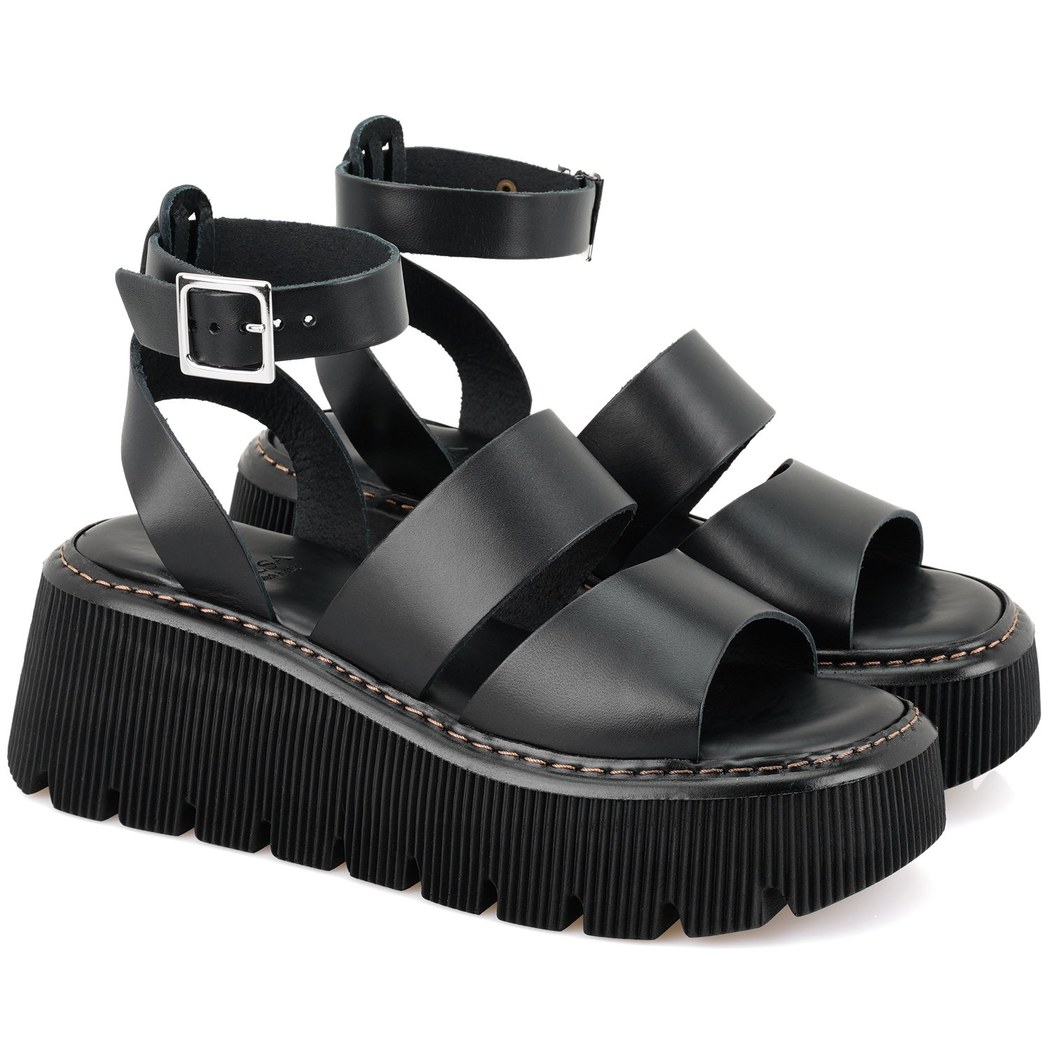 Kadın Siyah Dolgu Tabanlı Deri Sandalet