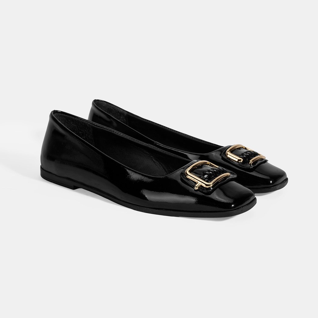 Kadın Siyah Metal Toka Aksesuarlı Rugan Babet