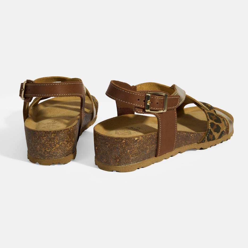  Leopar Kadın Toka Detaylı Nubuk Sandalet