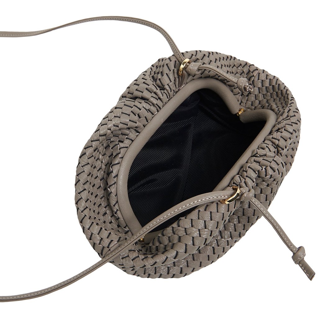 Azure Kadın Omuz Askılı Örgü Deri Clutch