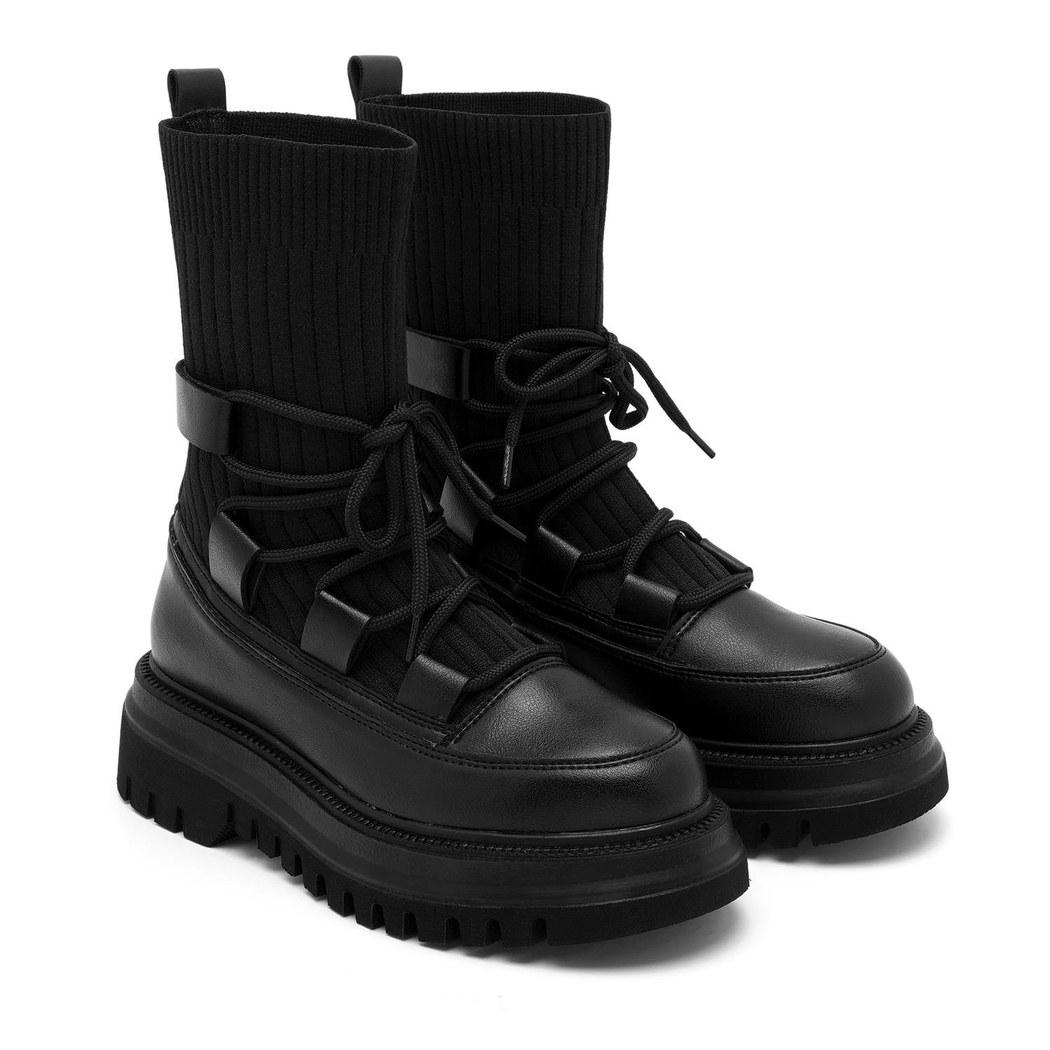 Benita Siyah Kadın Çoraplı Postal Bot