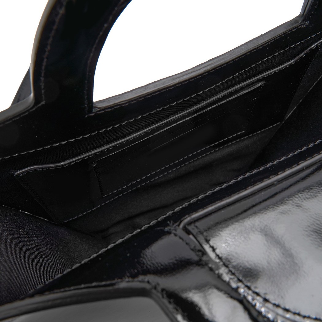 Botti Siyah Kadın Rugan Deri El Çantası