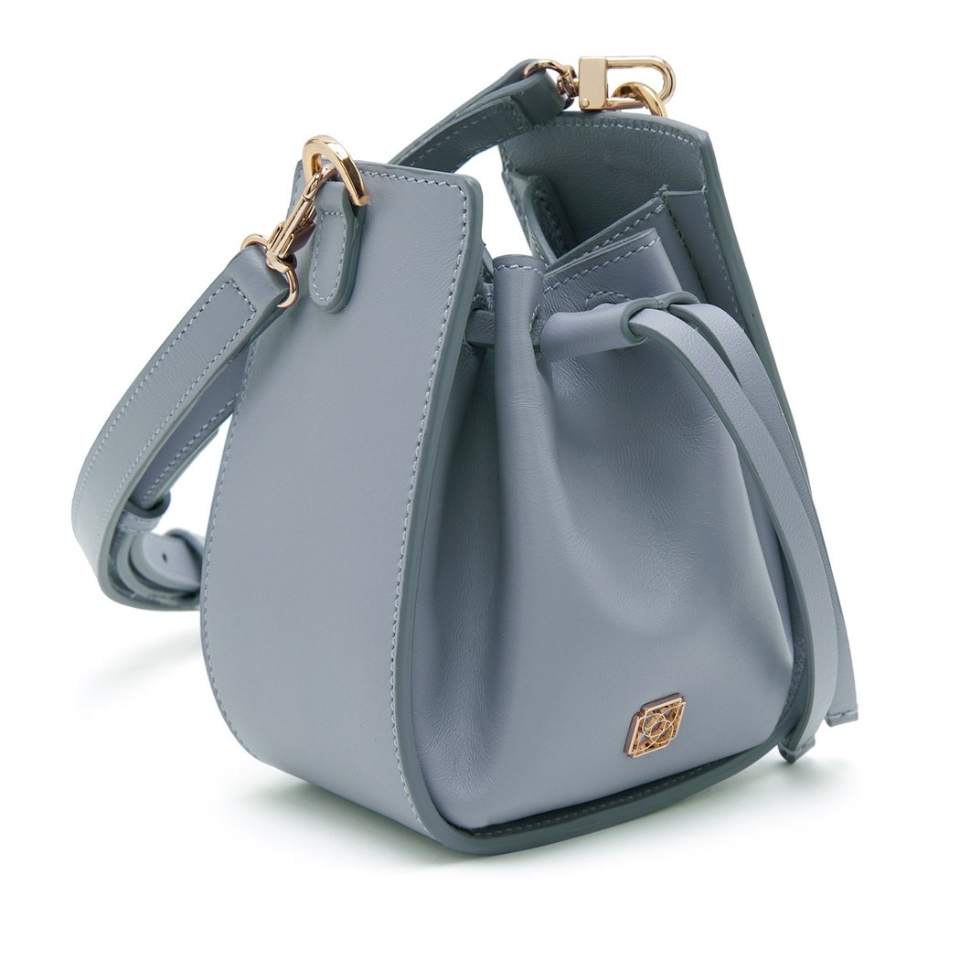 Camellia Kadın Deri Omuz Askılı Çanta