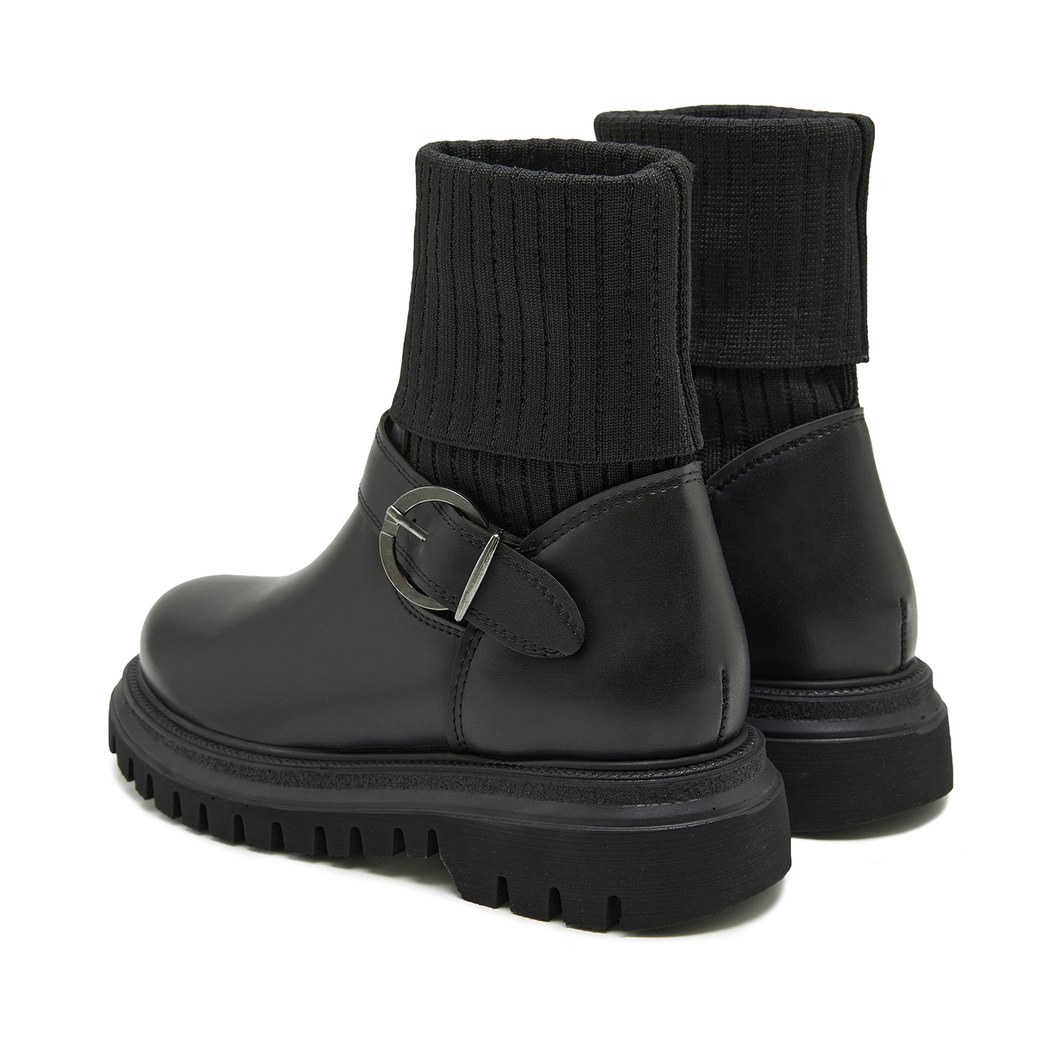 Este Siyah Kadın Bot