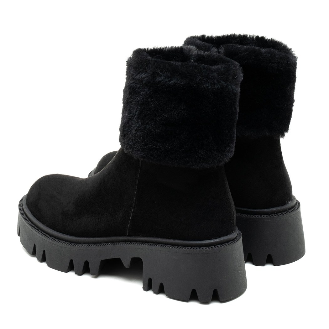 Holly Siyah Kadın Bot